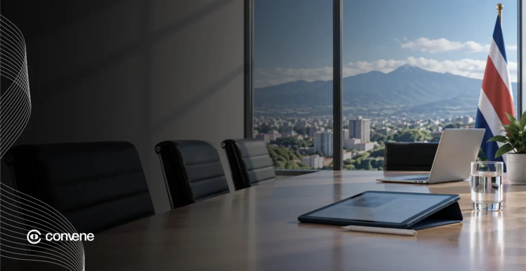 se observa mesa de trabajo dentro de sala de junta directiva en costa rica